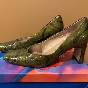 Bellini Olive Green Women's Heels
